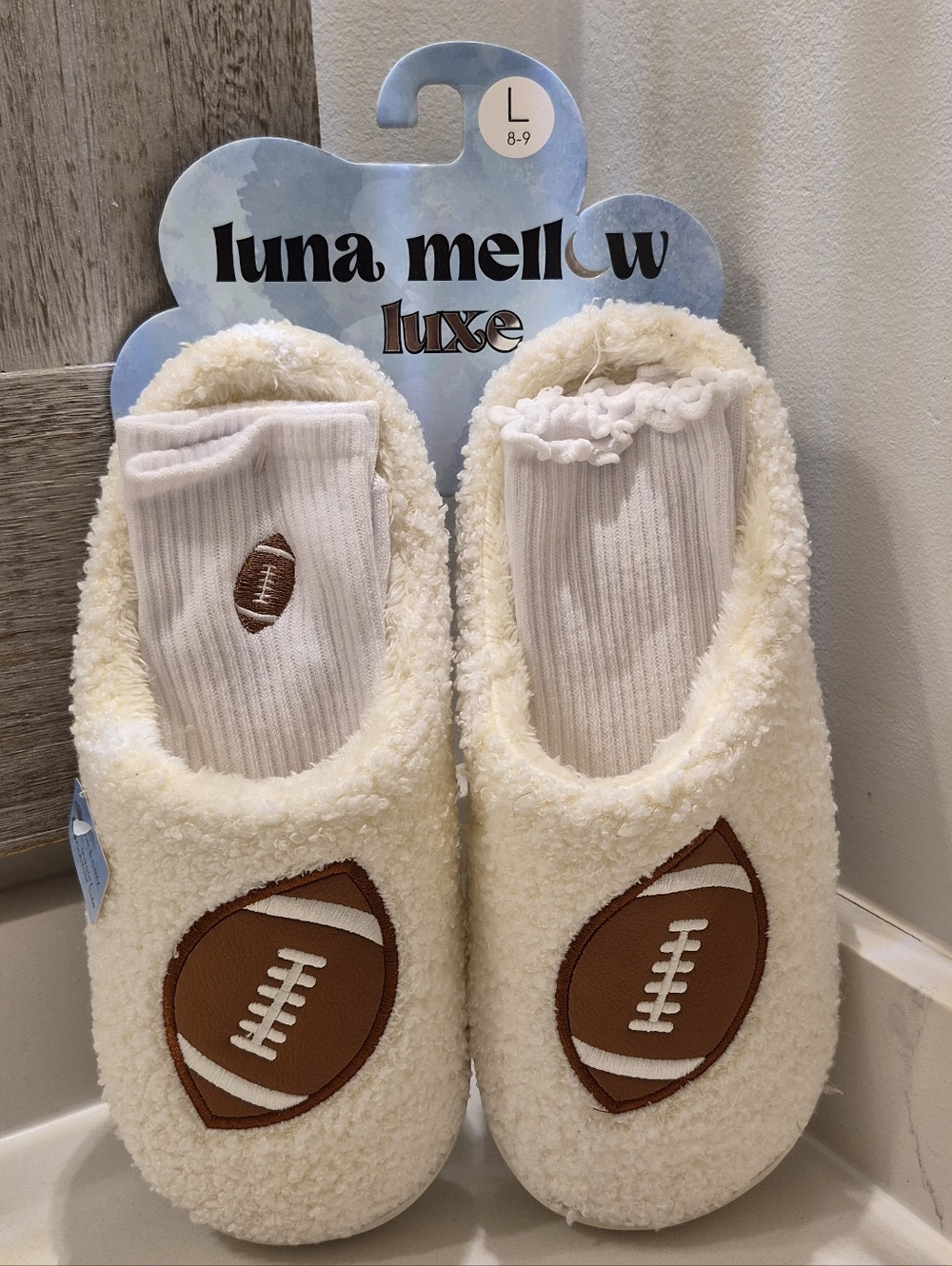 Luna Mellow football slippers set